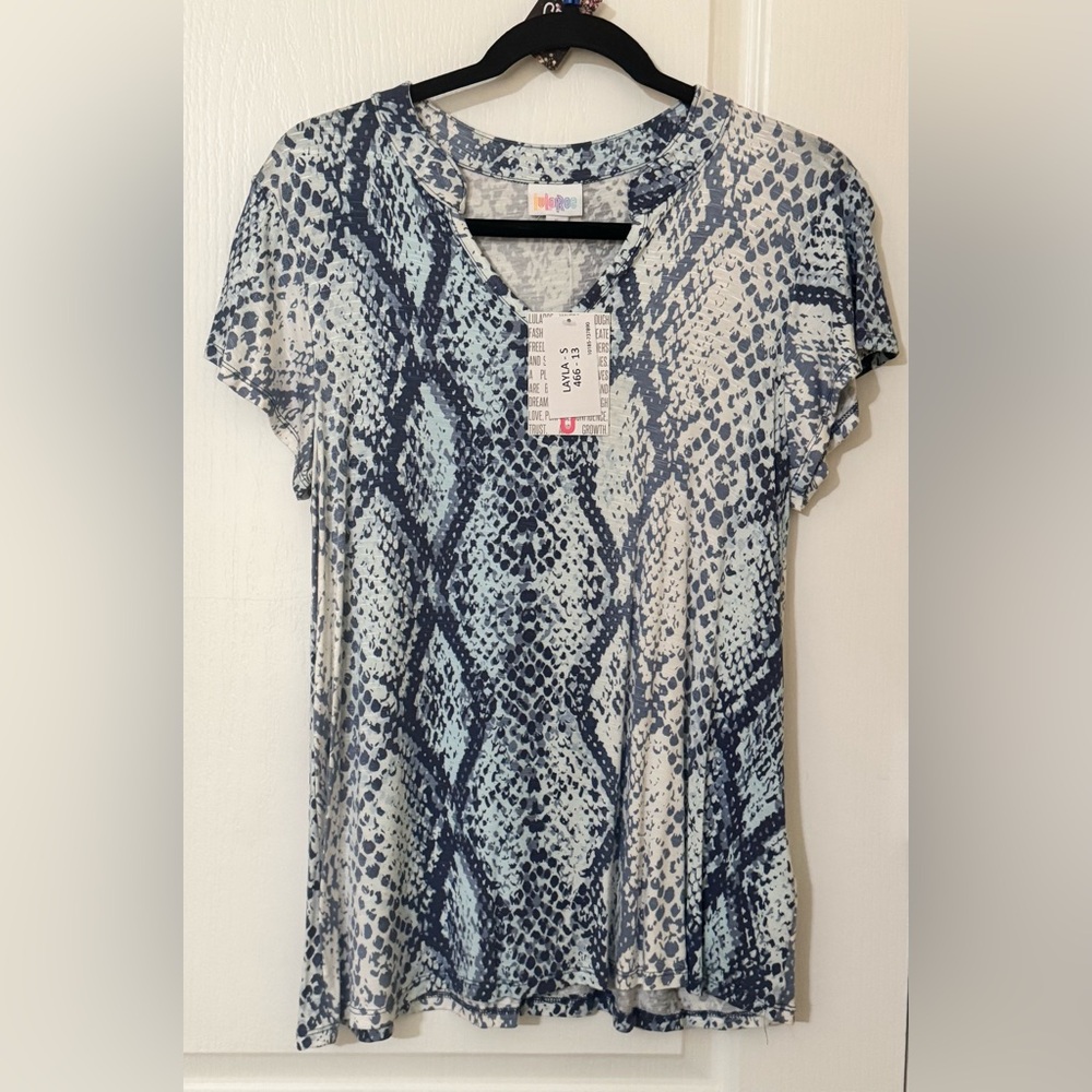 Lularoe Layla mandarin split collar Tee NWT Blue